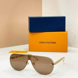 Picture of Louis Vuitton Sunglasses _SKUfw79615908fw
